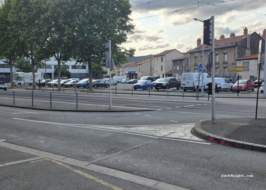 Aire camping-car Clermont-Ferrand Les Pistes - Foto 3