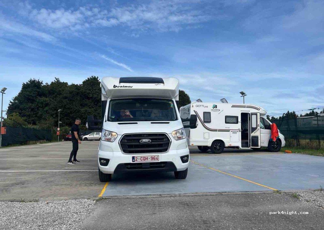 Area sosta camper 20013 Magenta MI - Foto 7