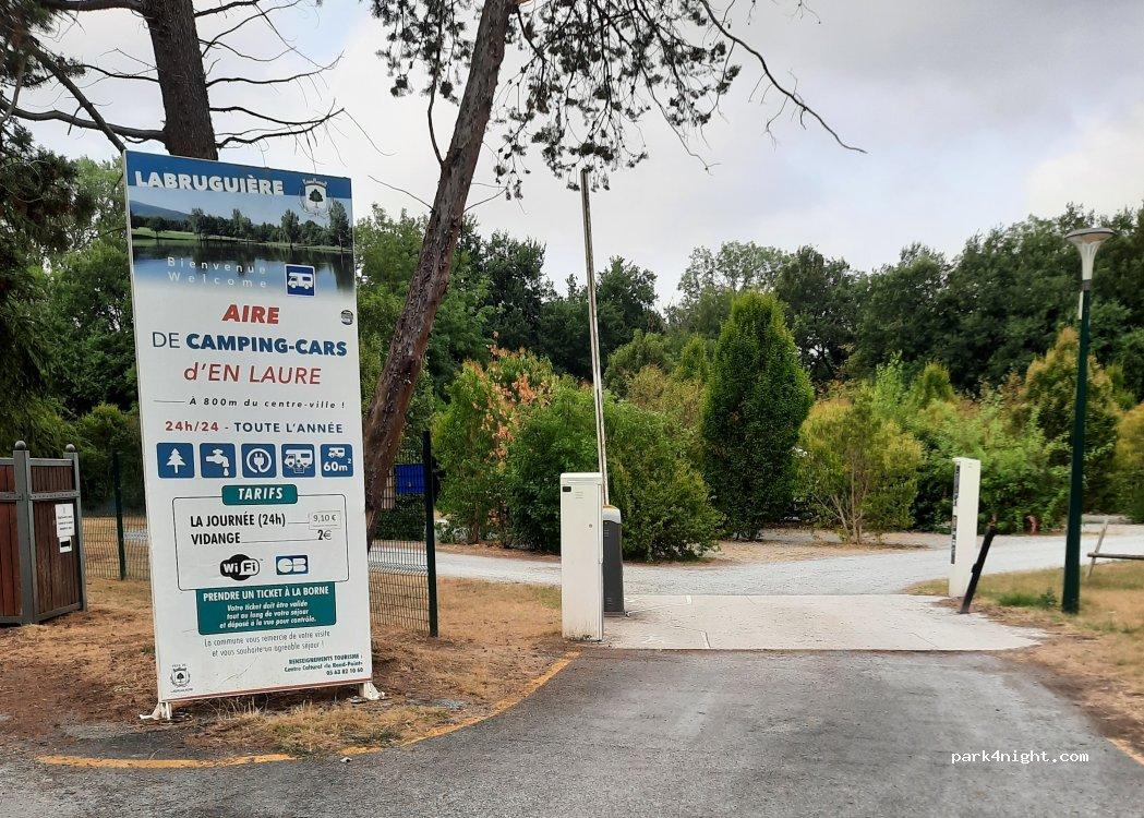 Aire de camping cars, near Labruguière - Foto 3