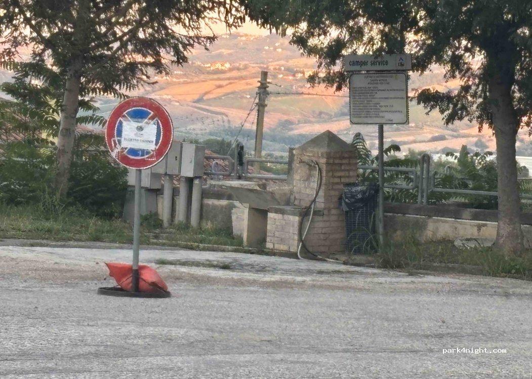 Area sosta camper Notaresco - Foto 3