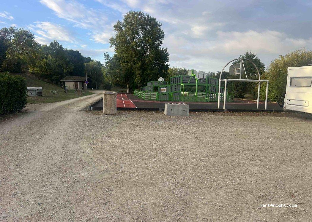 Aire de camping-car ROM - Foto 6