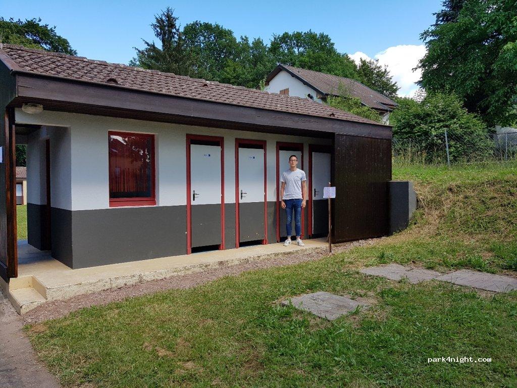 Aire de Services Camping Cars 88210 Senones - Foto 4