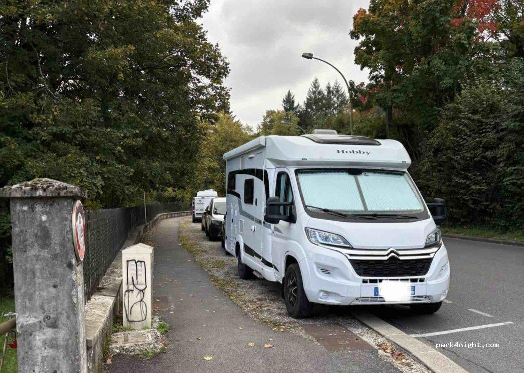 Área de Autocaravanas de Annecy - Foto 4