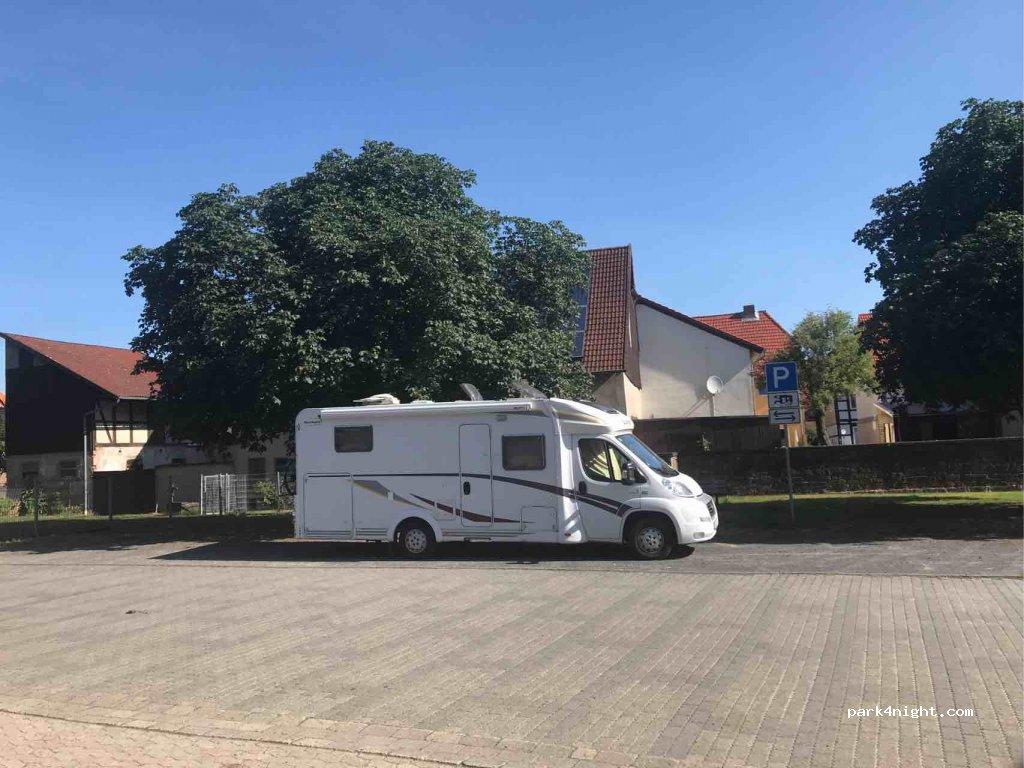 Öffentlicher gebührenpflichtiger Stellplatz für Wohnmobile und Wohnwagen - Foto 3