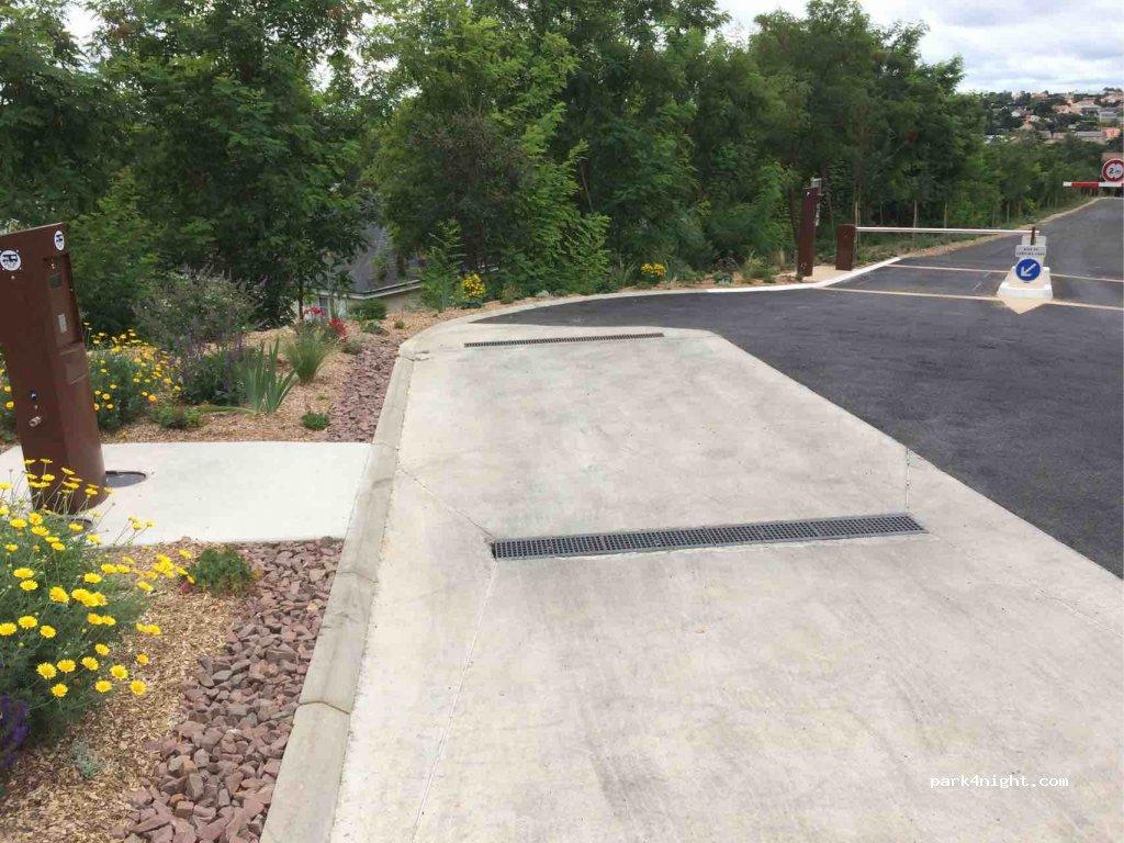 Aire de camping-car THOUARS - Foto 3