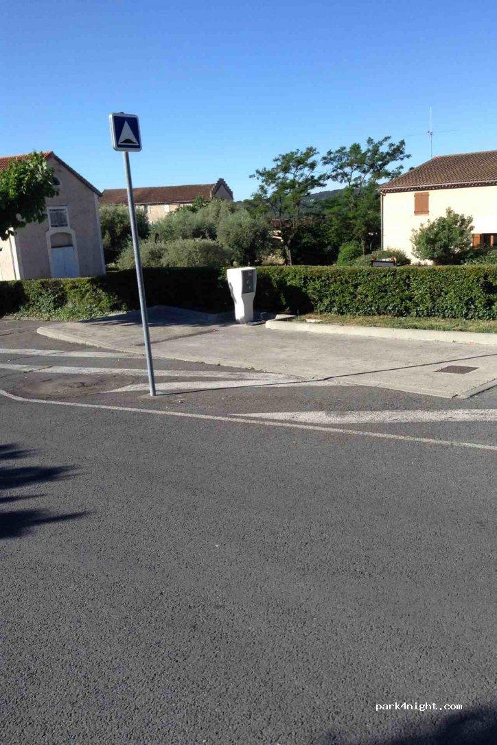 Aire de camping-car Fayence - Foto 3