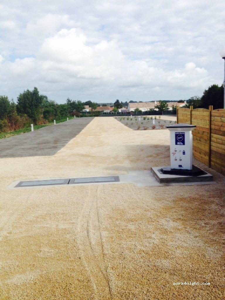 AIRE CAMPING-CAR PARK de LE FENOUILLER - Foto 5