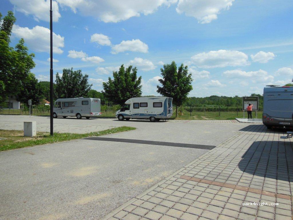 Reisemobilstellplatz Langenlois - Foto 7