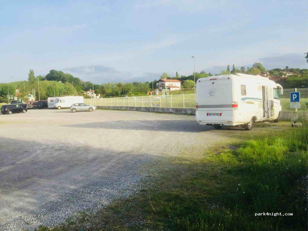 Camping-Car Park 64310 Saint-Pée-sur-Nivelle - Foto 2