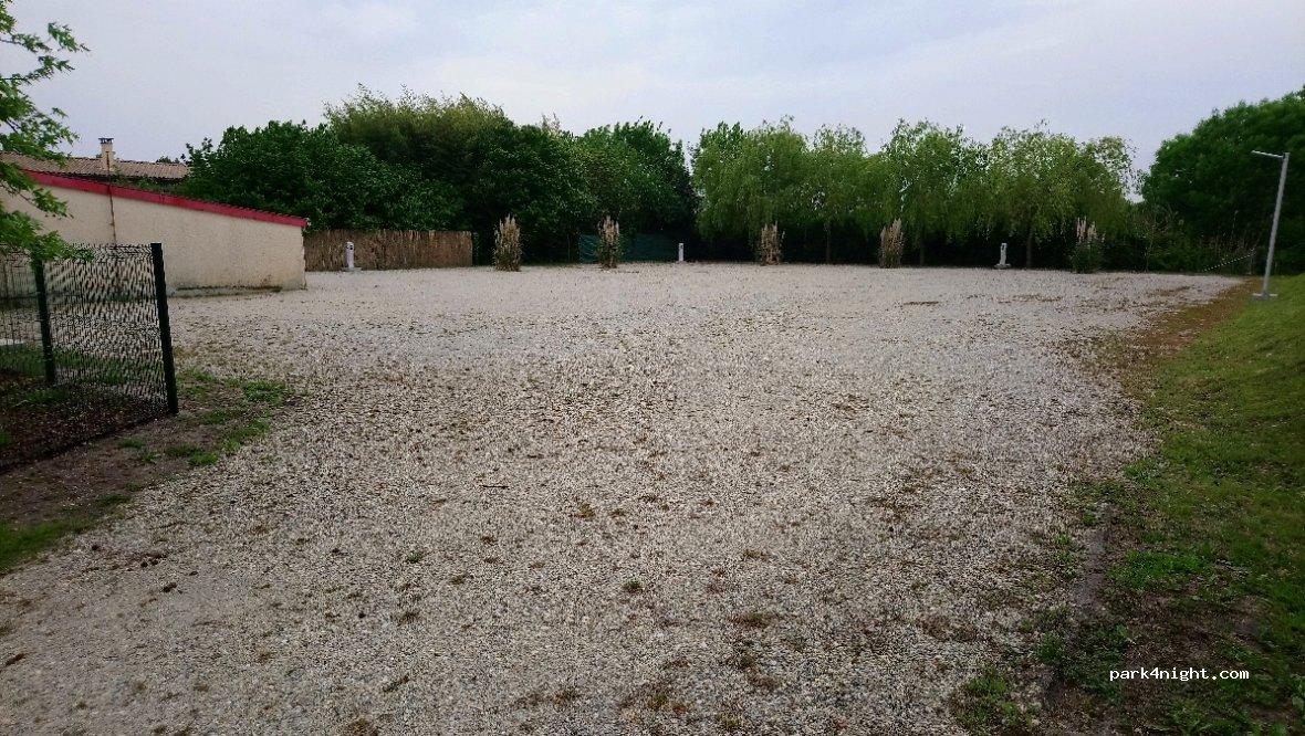 Aire communale de camping-cars de Lamarque - Foto 5