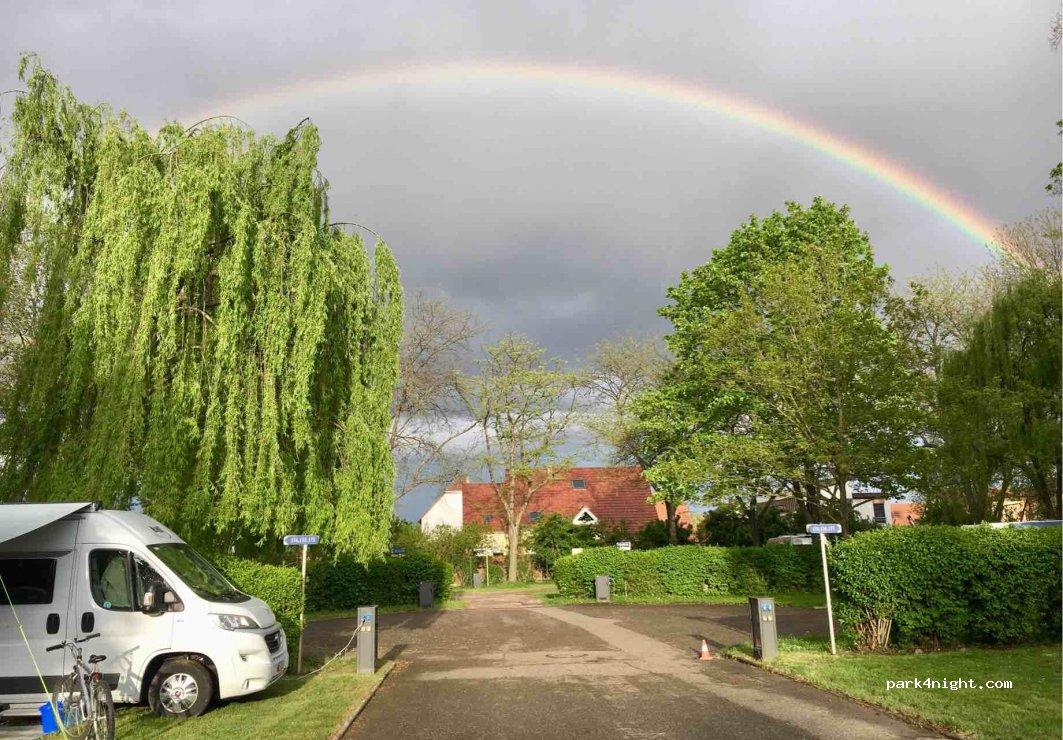 Aire d'accueil pour camping-cars - Foto 2