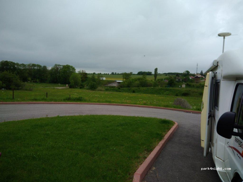 Aire de Camping-Car Bulgneville - Foto 6