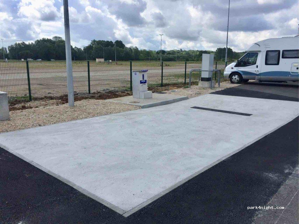 Área de descanso para Caravanas - Foto 3