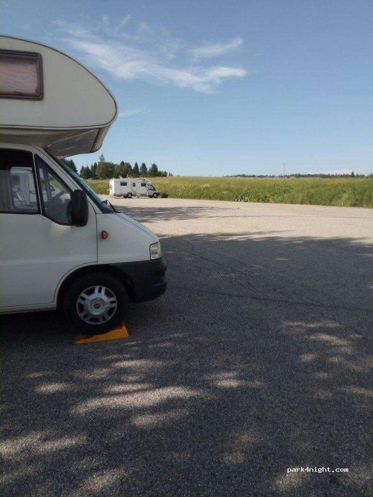 Aire de services et stationnement camping-cars 73230 Les Déserts - Foto 6