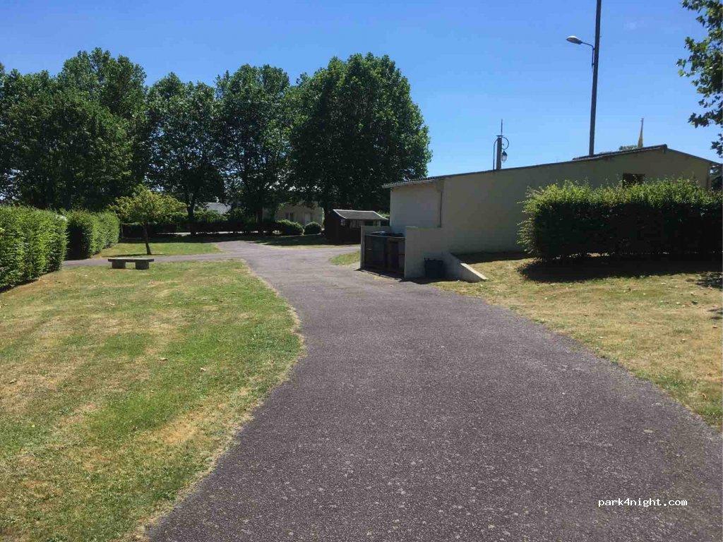 aire de services et stationnement camping cars 76940 Arelaune-en-Seine - Foto 2