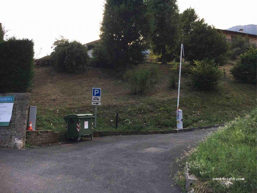 Area Sosta Camper 37020 Ferrara di Monte Baldo VR - Foto 5