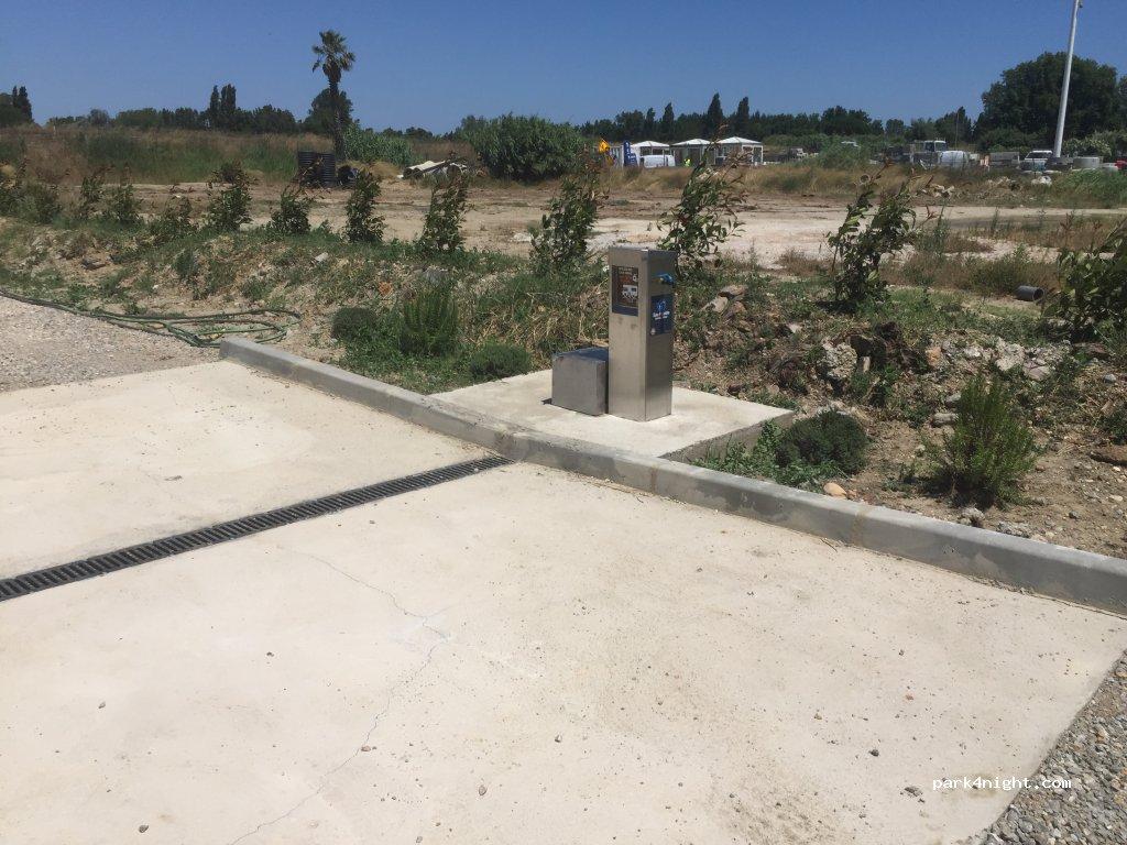 Aire de camping-car Aire des Oliviers