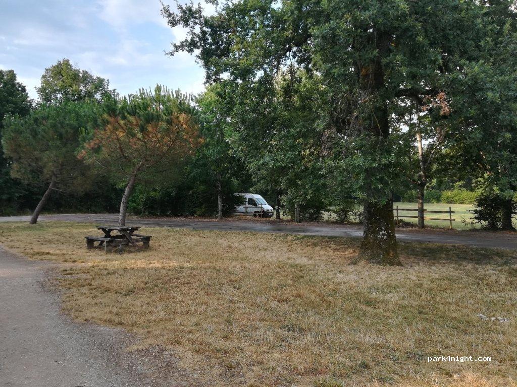 Aire pour Camping-cars 81310 Lisle-sur-Tarn - Foto 7