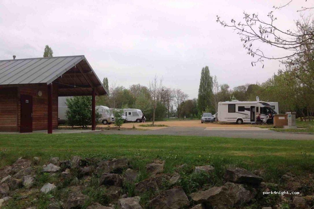 Aire CAMPING-CAR PARK de Villebernier - Foto 6