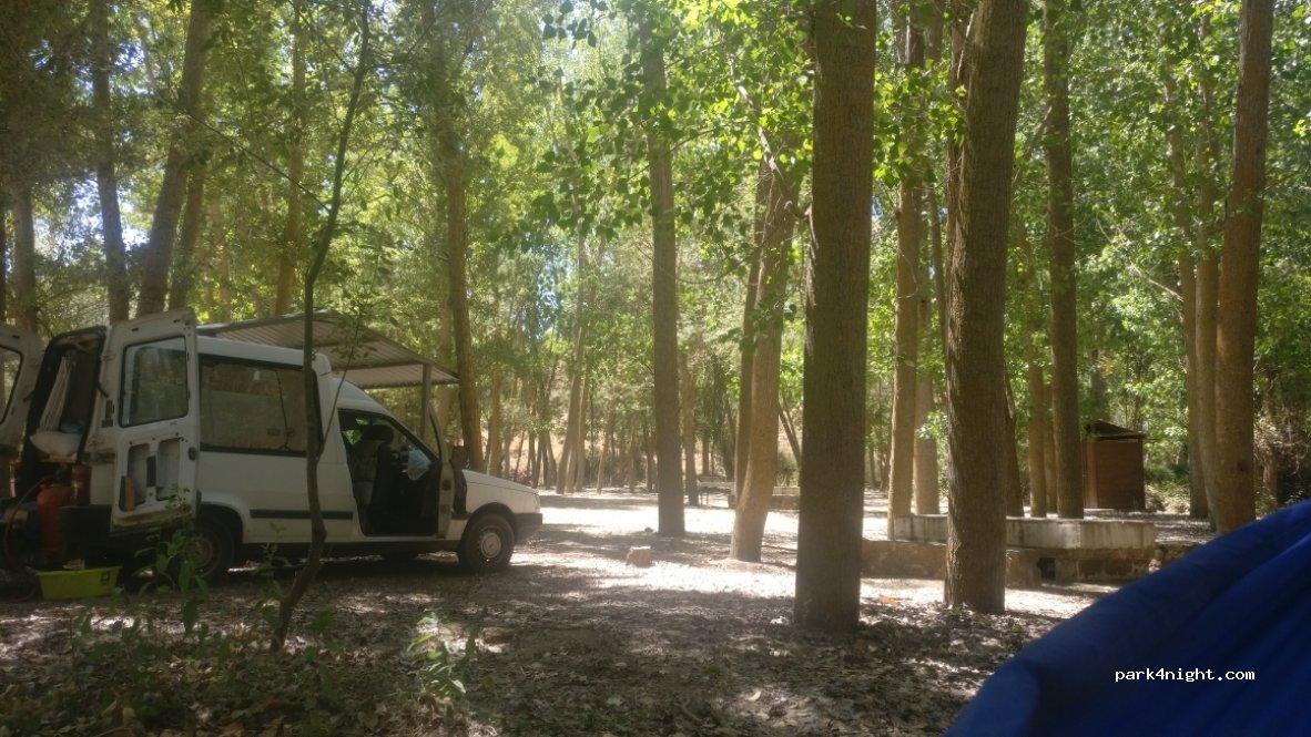 Área de autocaravanas en Alhama - Foto 6