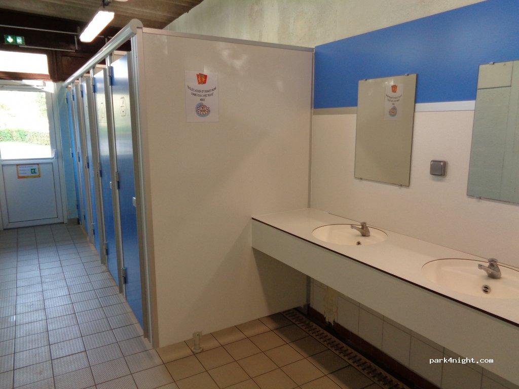 Aire de stationnement camping-cars 61170 Saint-Julien-sur-Sarthe - Foto 5