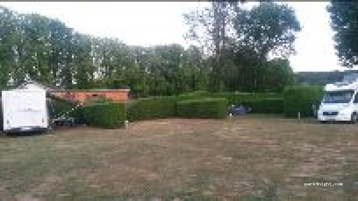 aire de services camping car 70170 Port-sur-Saône - Foto 4