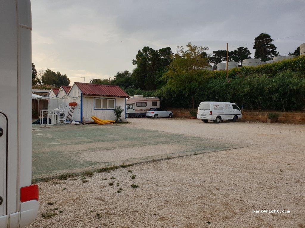 Parcheggio Auto e Area Sosta Camper Fontana - Foto 7