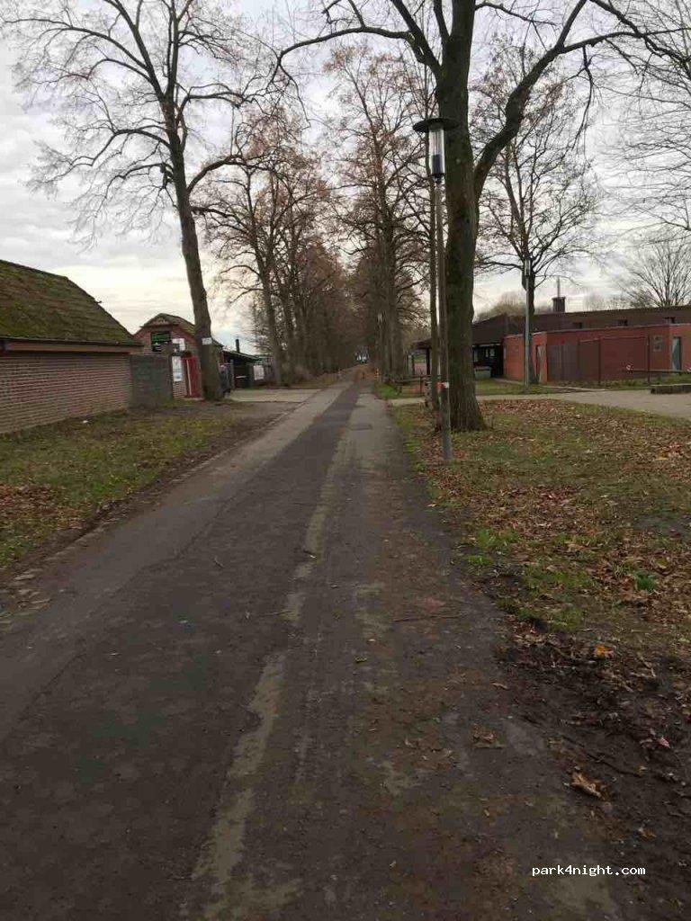 WOHNMOBILSTELLPLATZ am SPORTZENTRUM - Foto 4