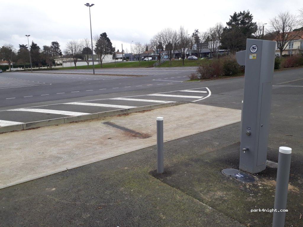 Aire de camping-car CHOLET - Foto 3