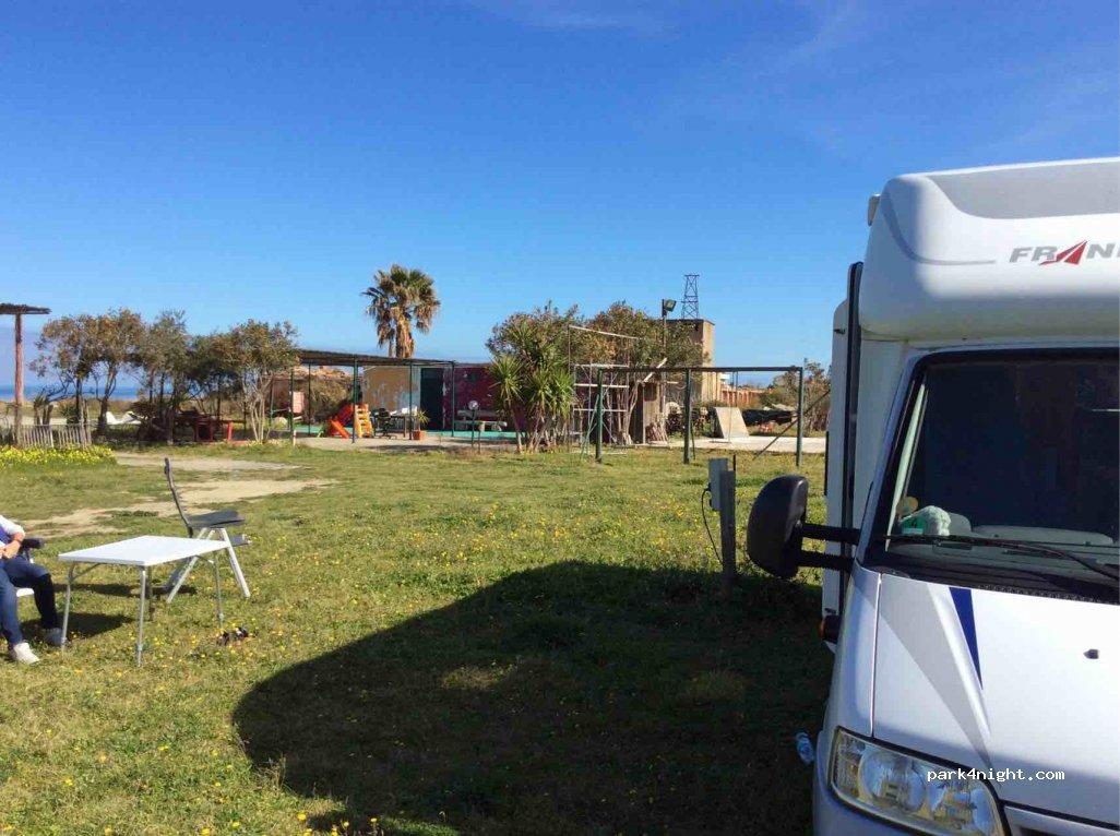 Area Sosta Camper - Reitano