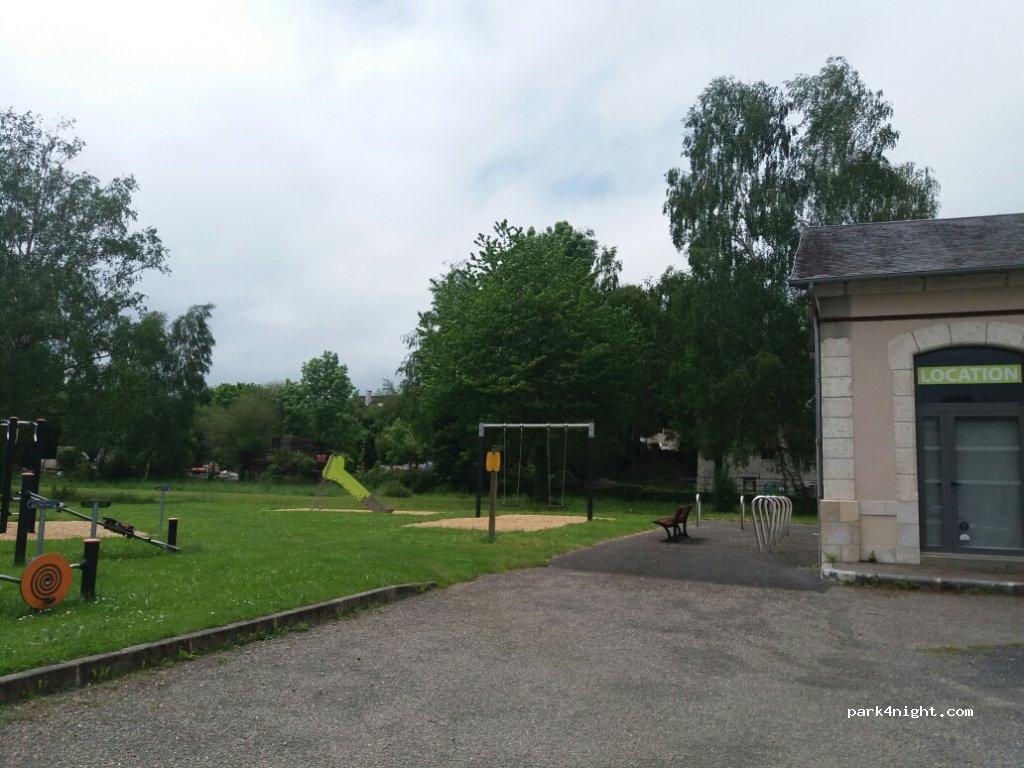 Area di sosta camper Chalus - Foto 3