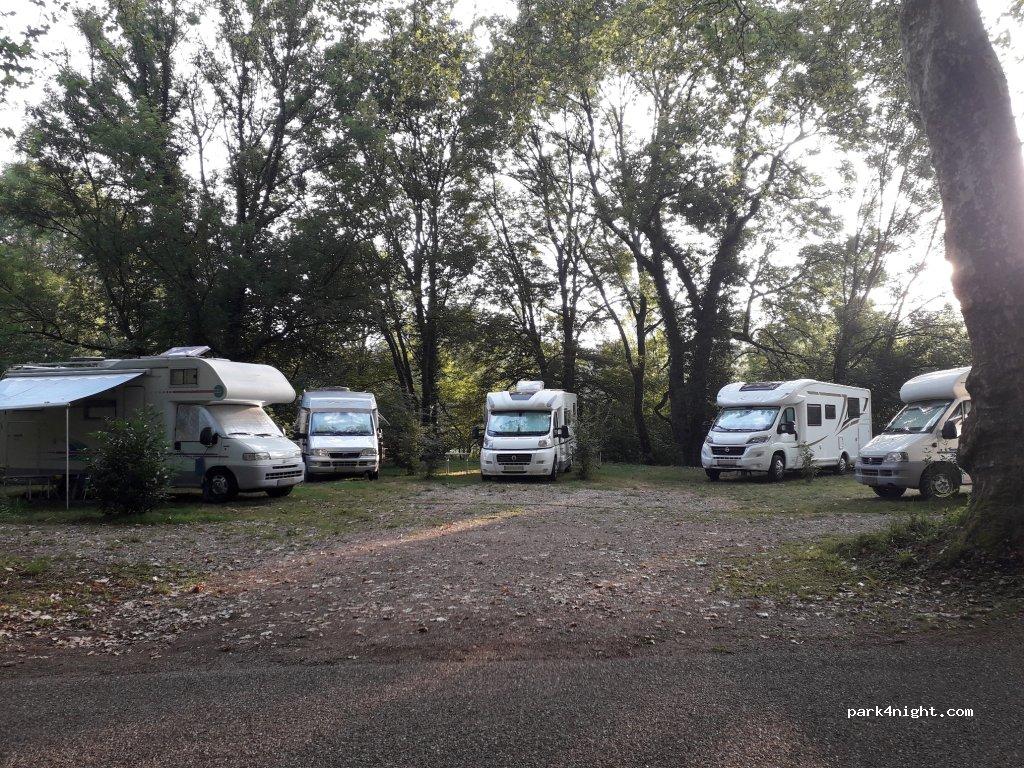 aire de services et stationnement camping car 70190 Cromary - Foto 7