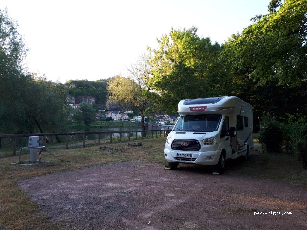 AIRE CAMPING CAR PARK "La Guinguette"