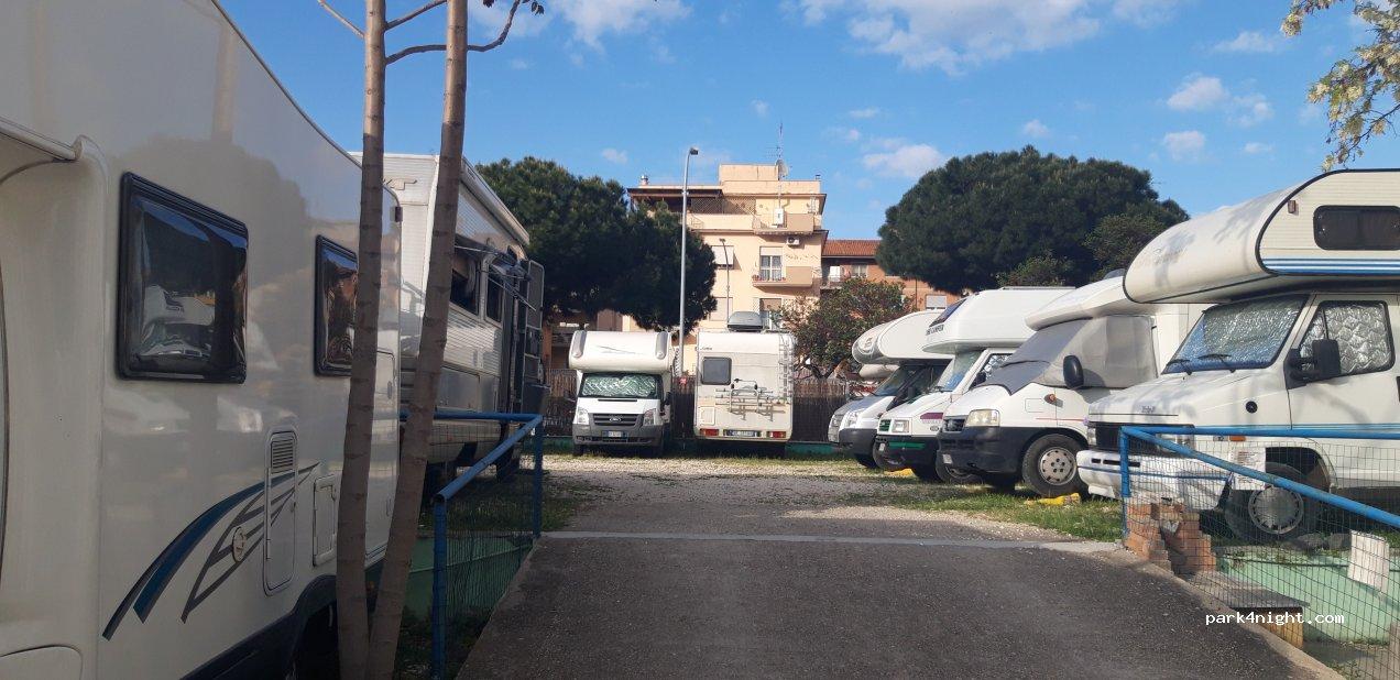 Area Sosta Camper - Parcheggio H24 Senza Servizi - Foto 5
