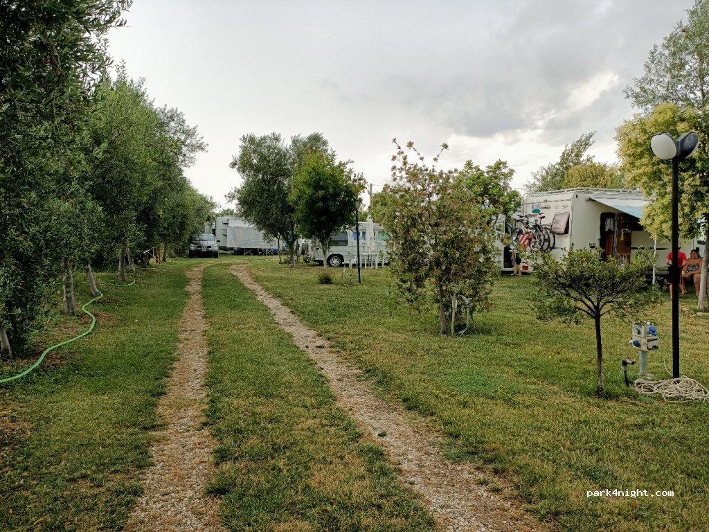Area Sosta Camper Romeo - Roseto degli Abruzzi - Foto 4