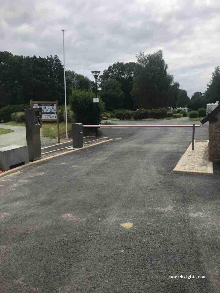 Aire de camping-car Chatelaudren - Foto 4