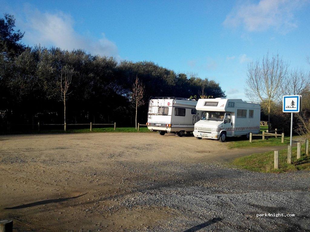 AIRE CAMPING-CAR PARK de LE FENOUILLER - Foto 3