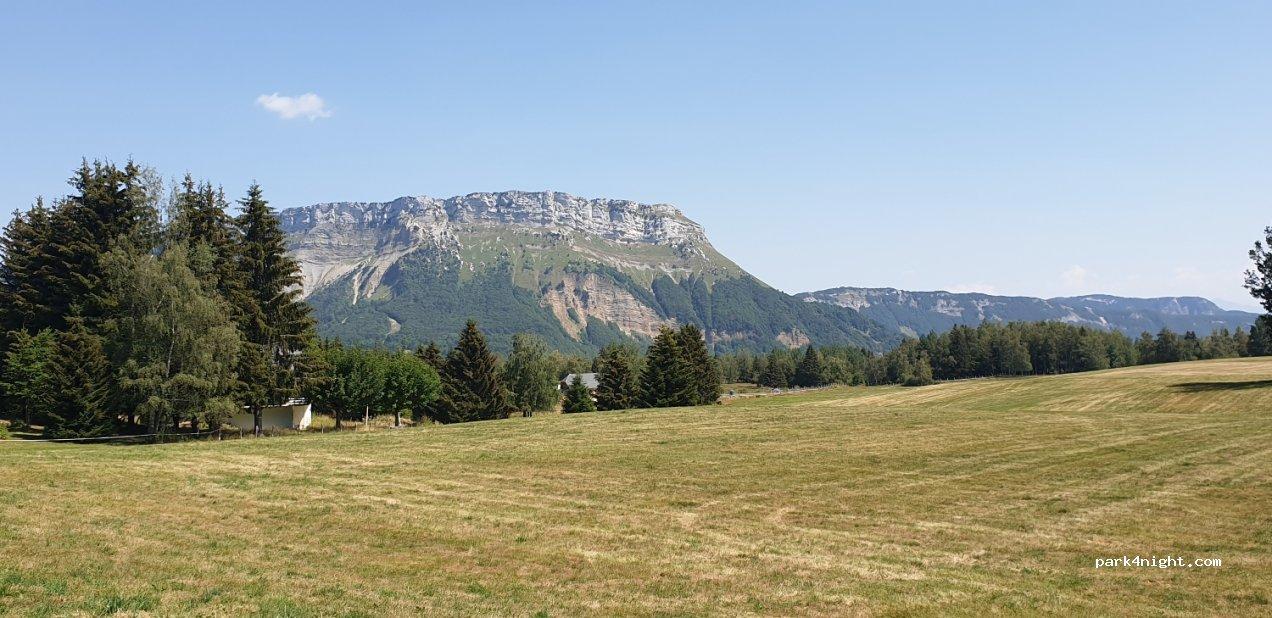 Aire de services et stationnement camping-cars 73230 Les Déserts - Foto 4