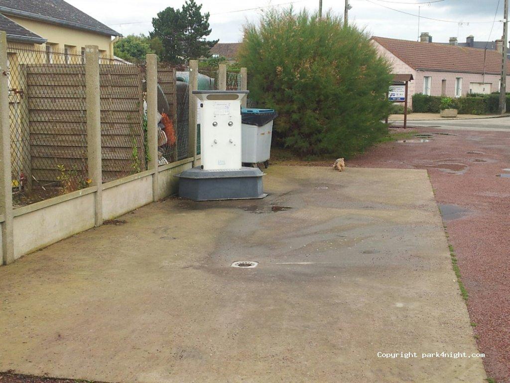 Aire de stationnement camping-cars 50550 Saint-Vaast-la-Hougue - Foto 5