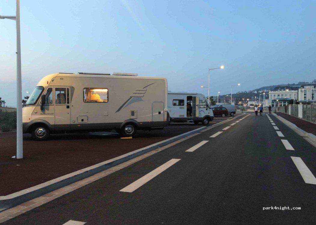 Parcheggio Camper Area Sosta - Foto 3