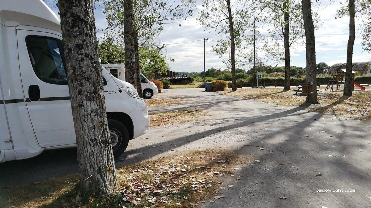 Camperplaats Bazaiges - Foto 4