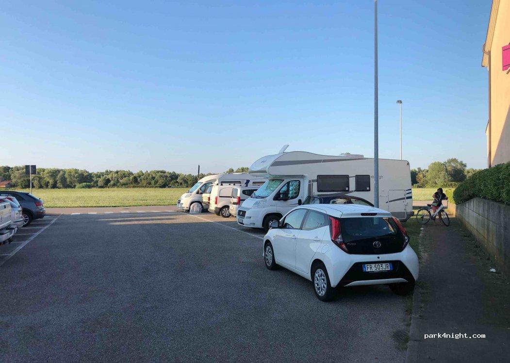 Camper Parking Area to the Parks - Foto 5