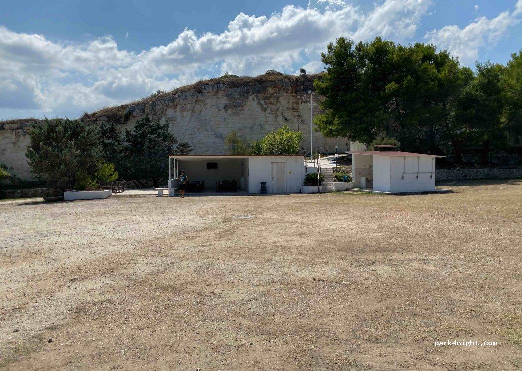 Parcheggio Attrezzato per Camper “Baia di San Lorenzo” - Foto 6