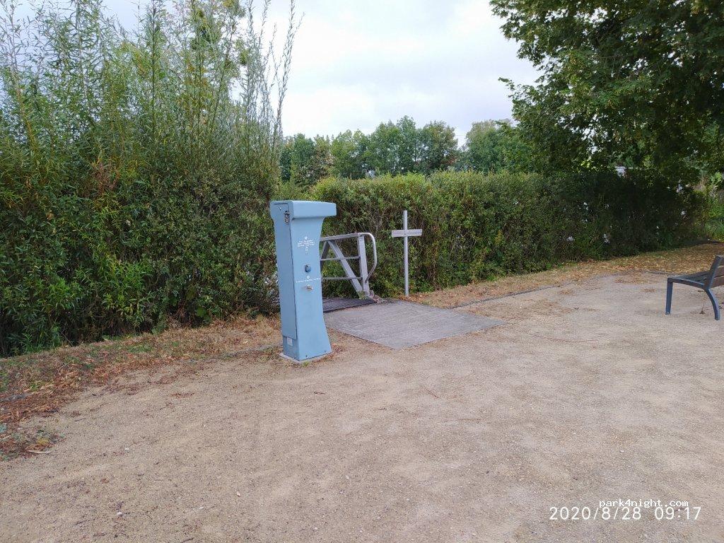 Aire de Camping-Cars Commercy - Foto 5