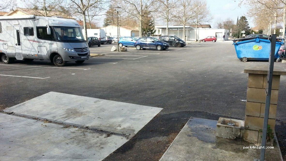 Aire de camping-car CHAROLS - Foto 7