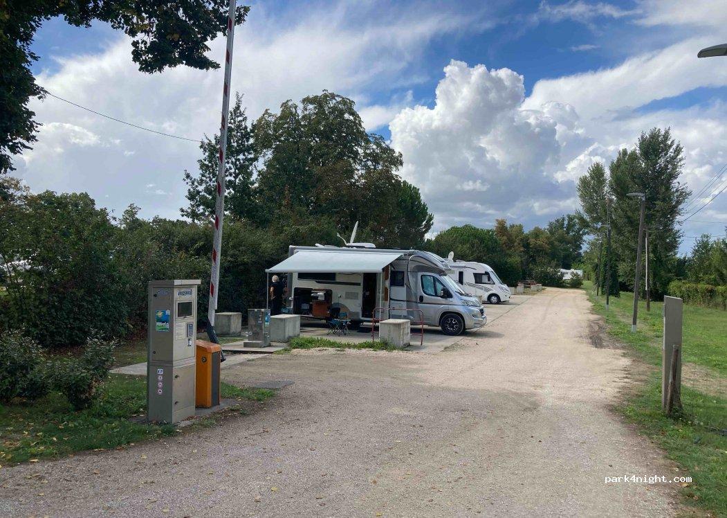 aire de services camping car - Foto 3