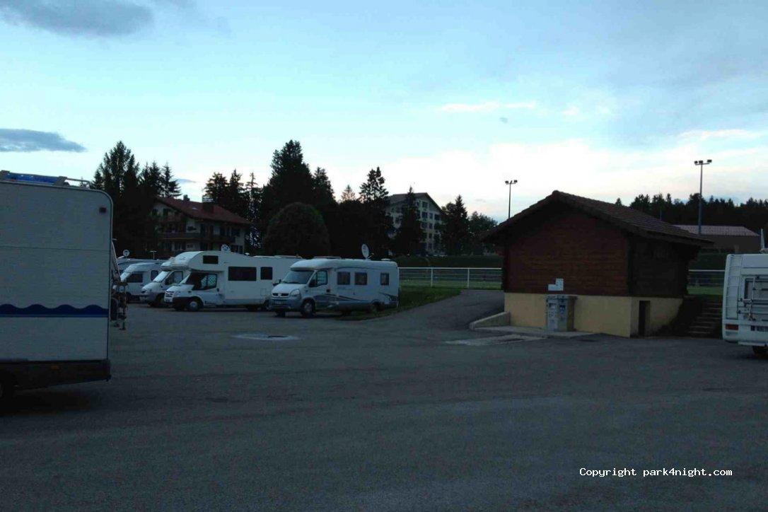 Aire de services et de stationnement pour Campingcar - Foto 2