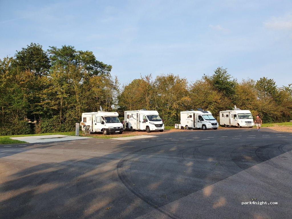 Aire Camping-car - Saint-Julien-le-Faucon - Foto 7