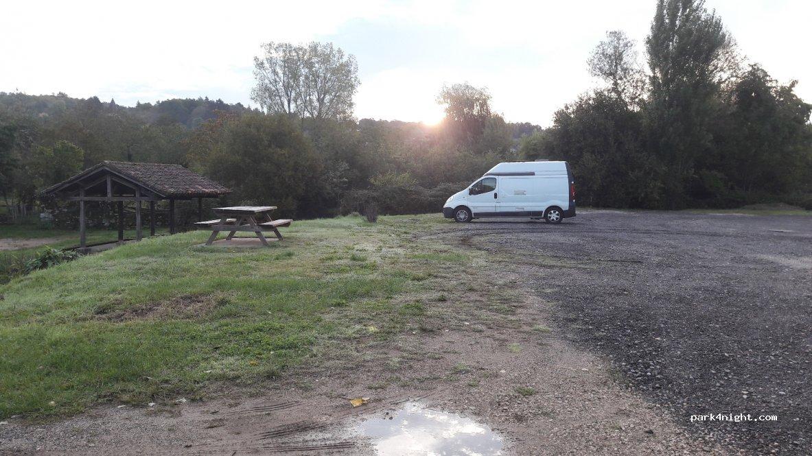 Aire de camping-car CARDAILLAC - Foto 4