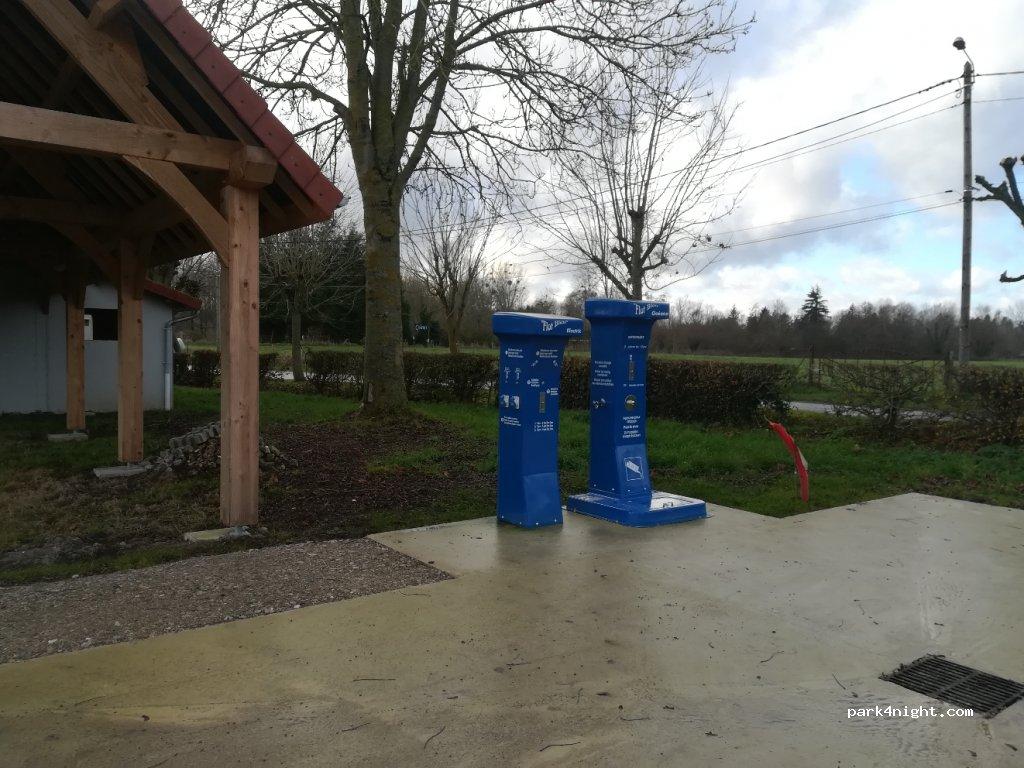 Aire de camping-car d'Eaucourt - Foto 2